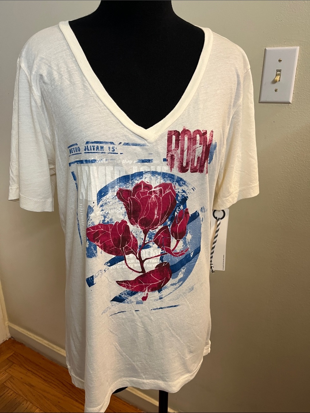 Woman’s White V-Neck Graphic Shirt with Rose Print